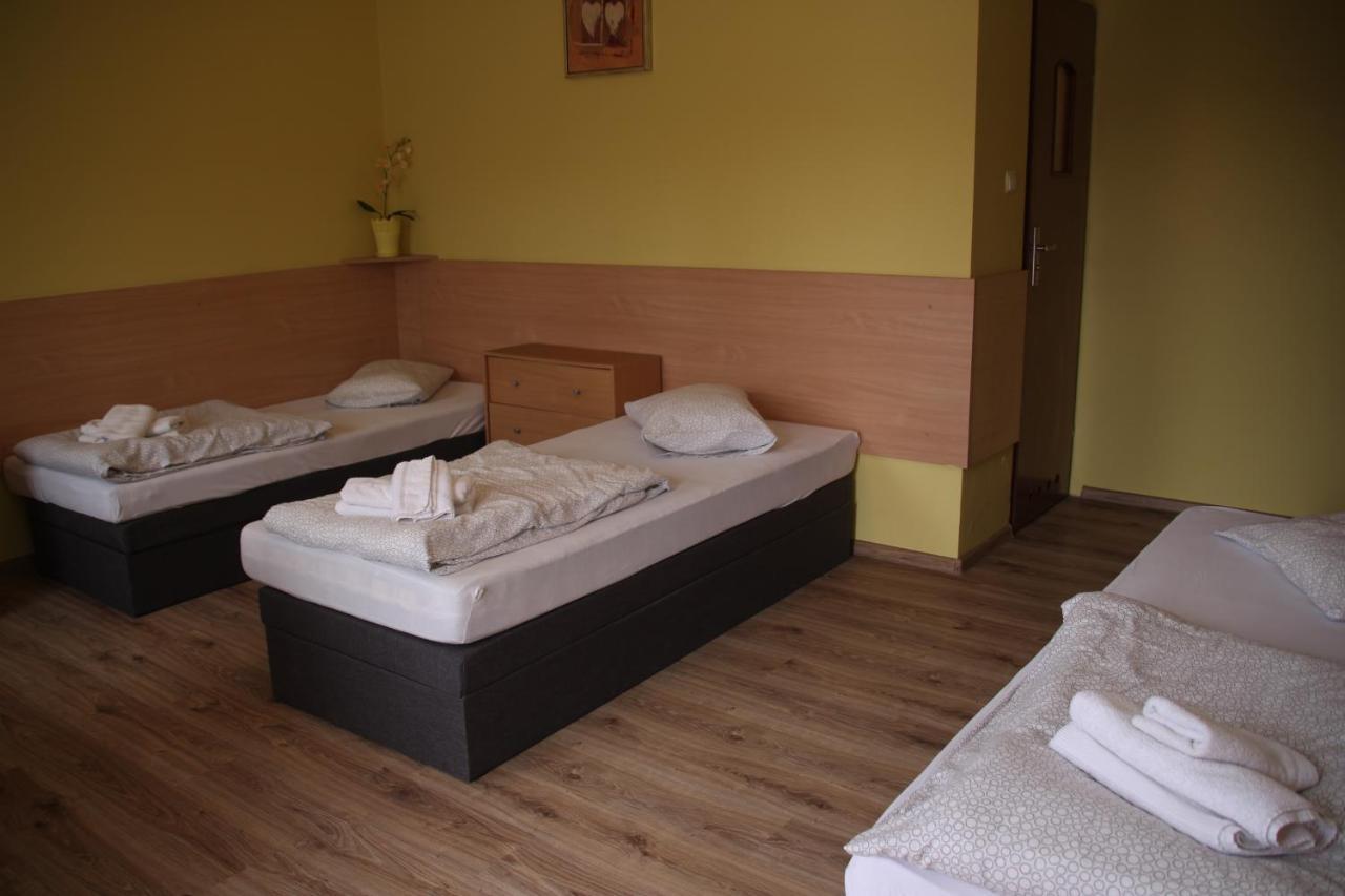 Zajazd Pod Kominkiem - Brzoza Kolo Torunia Exterior foto